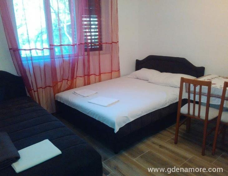 Mali apartman